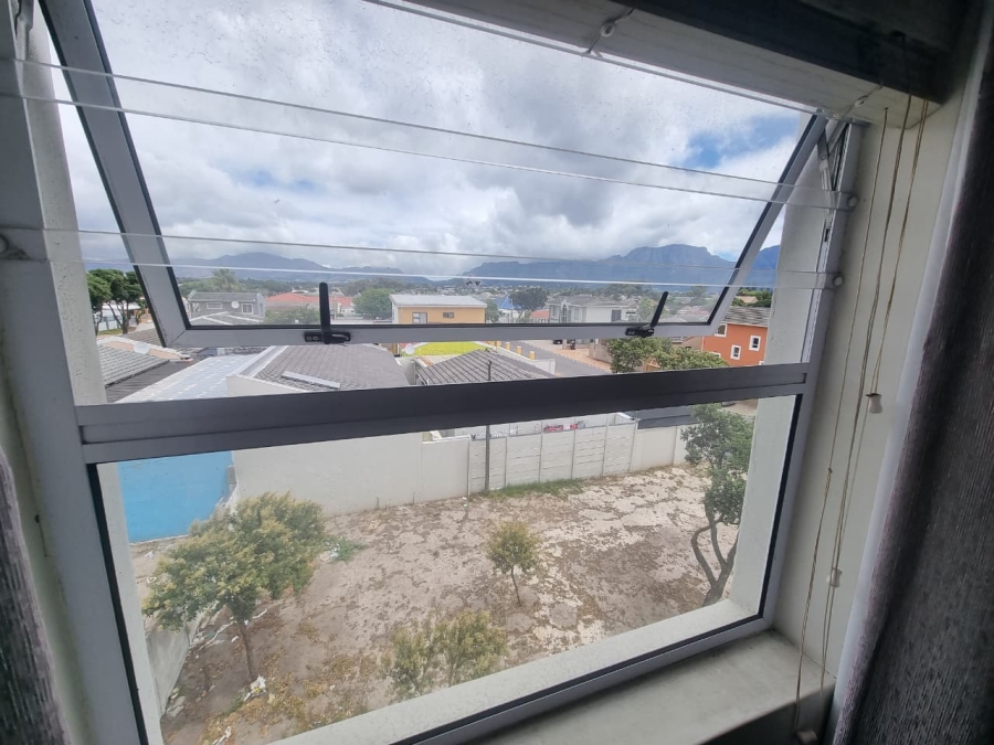 To Let 2 Bedroom Property for Rent in Wetton Western Cape